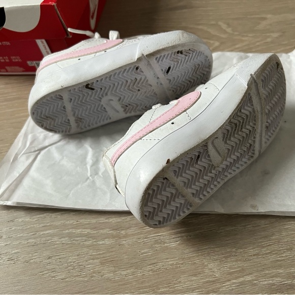 BABY Nike Blazer Low Sneakers - Picture 3 of 4